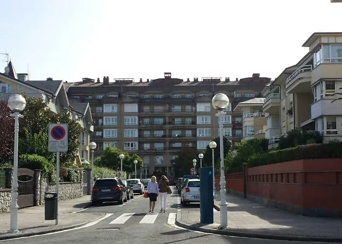 Ondarreta & Terrace Apartment