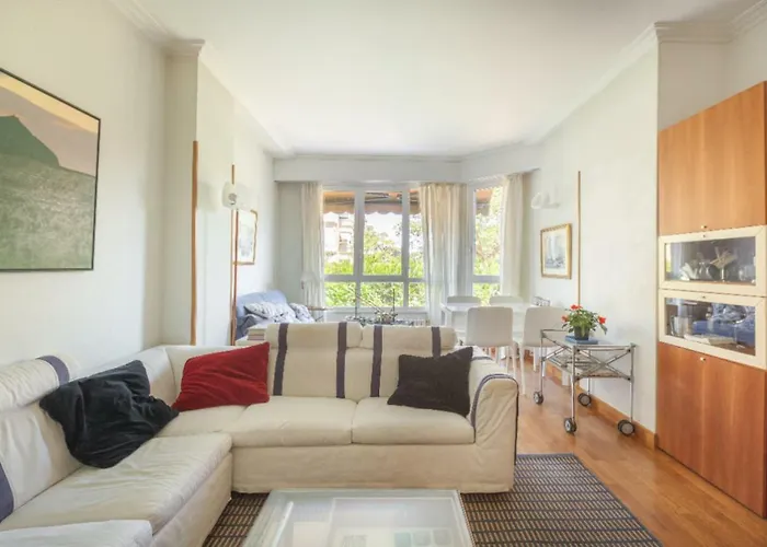 Ondarreta & Terrace Apartment San Sebastian