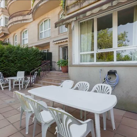 Ondarreta Beach & Terrace