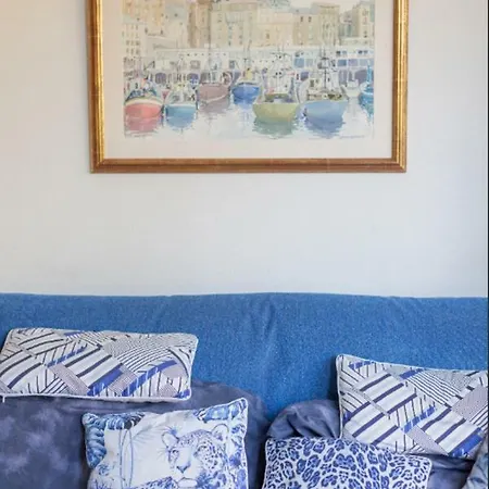 Ondarreta & Terrace Apartment